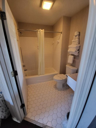 Bathroom, Whits Inn, Walton