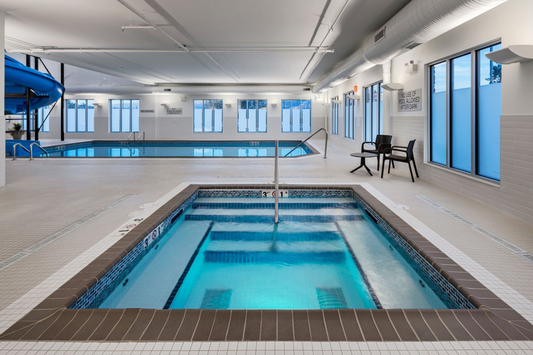 Sport & Beauty 5, TownePlace Suites by Marriott West Kelowna, Central Okanagan