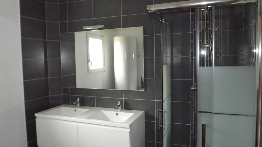 Bathroom, Maison tout confort 2 chambres 4 pers, Finistère