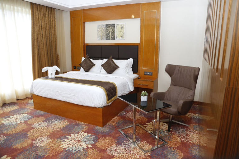 Bedroom 2, Hotel Leroy Grand, Bangalore
