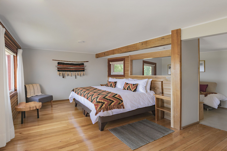 Bedroom 3, Das Dorf, Cautín