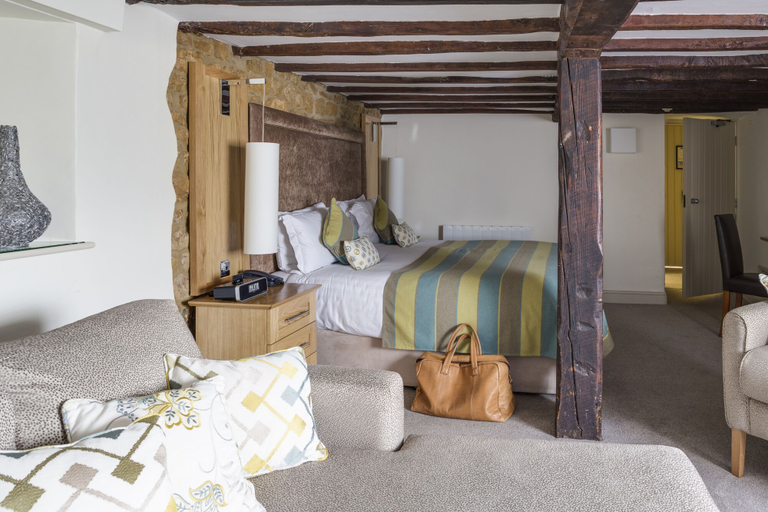 Bedroom 3, Banbury Wroxton House Hotel, Oxfordshire