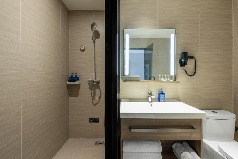 Bathroom 3, Hanting Hotel Xiaoyi Dazhong Road, Luliang