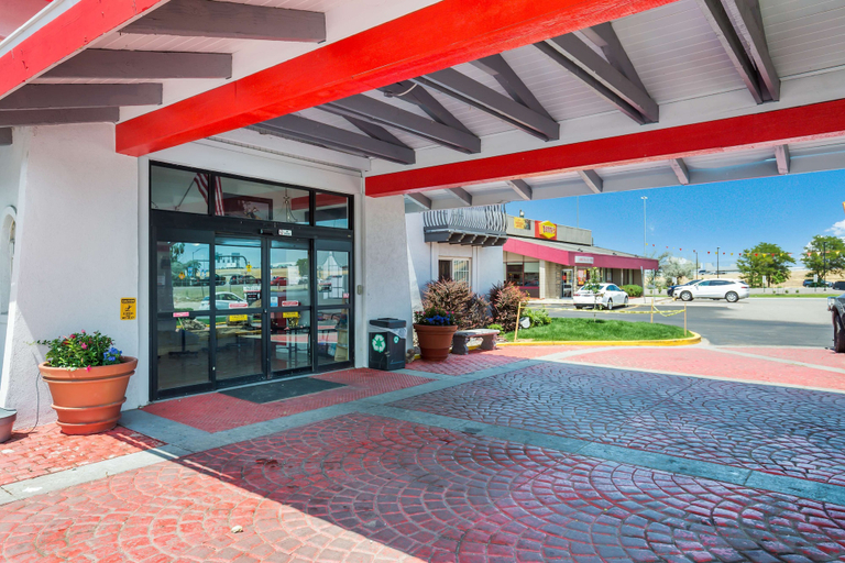 Exterior & Views 2, Americas Best Value Inn Denver, Denver