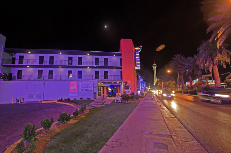 Exterior & Views 2, Thunderbird Hotel, Clark