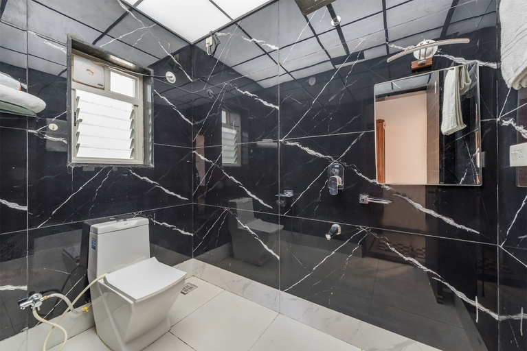 Bathroom 3, CosmicStays Ekantam - Mountain View Villa near Pune, Pune