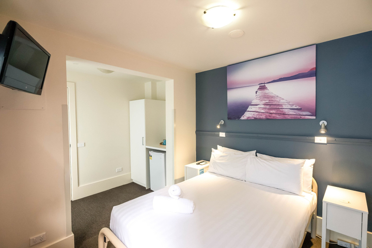 Bedroom 3, YHA Melbourne Central, Melbourne