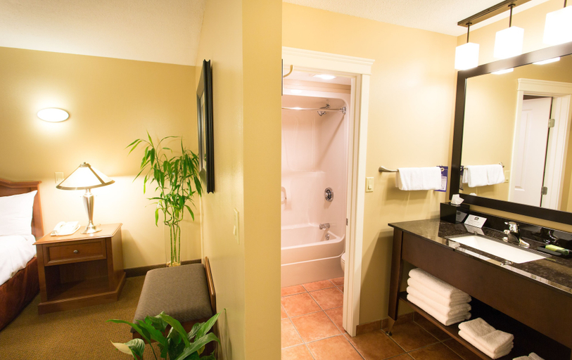 Bathroom 4, Best Western Sicamous Inn, Columbia-Shuswap