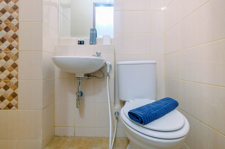 Bedroom 3, Minimalist and Comfortable Studio Dave Apartment By Travelio, Depok