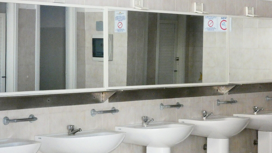Bathroom 3, Camping Village Serenella, Foggia