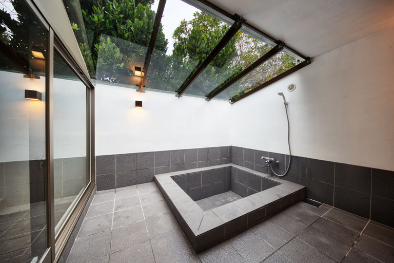 Bathroom 3, ADAN RESORT Lamp, Motobu