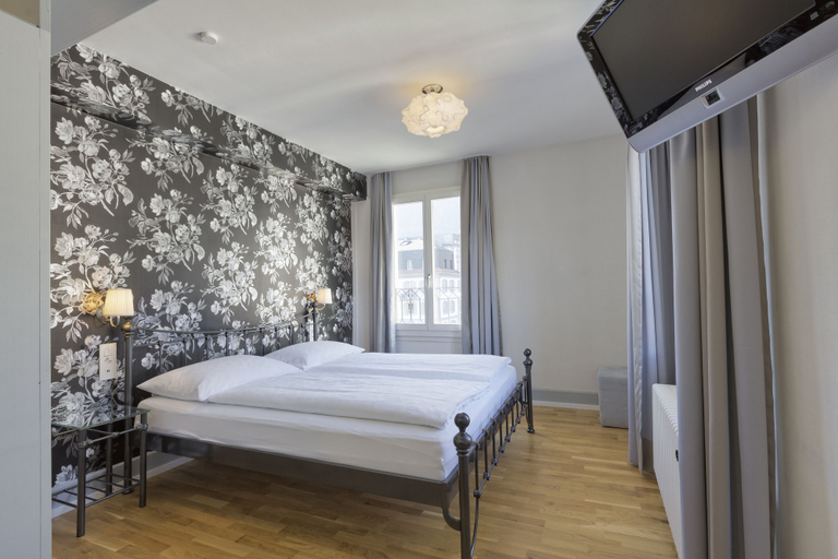 Bedroom 3, Alplodge Interlaken - Hotel, Interlaken