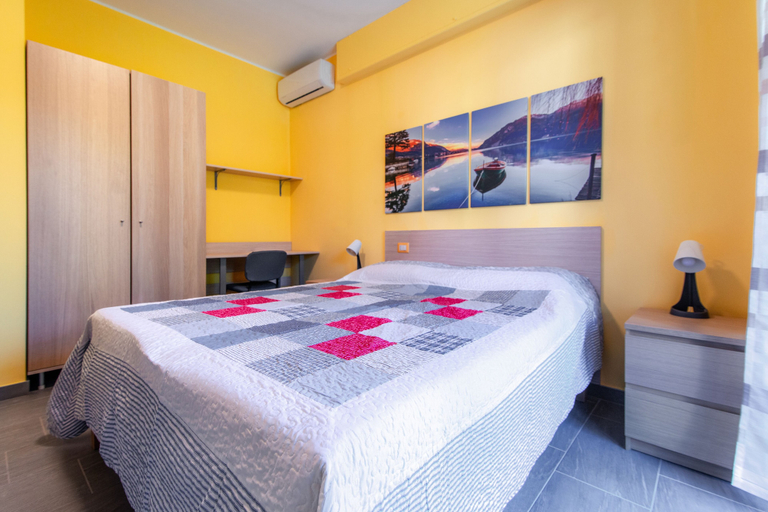 Bedroom 4, Casa Livio - Rooms and studios, Como