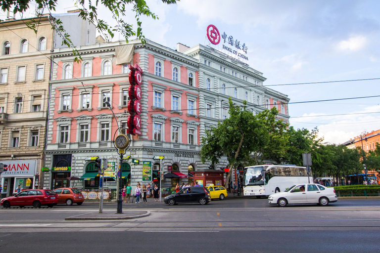 Exterior & Views 2, Avenue Hostel, Budapesti
