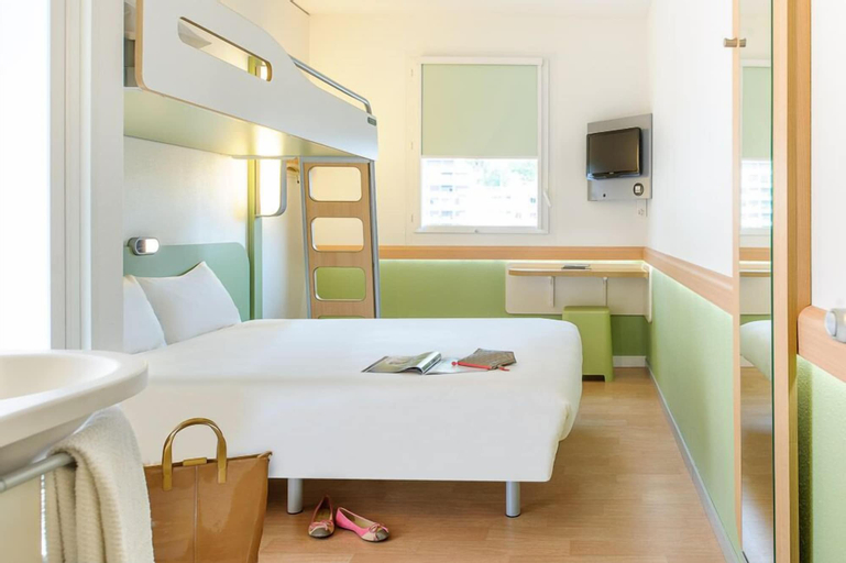 Bedroom 2, ibis budget Basel City, Basel