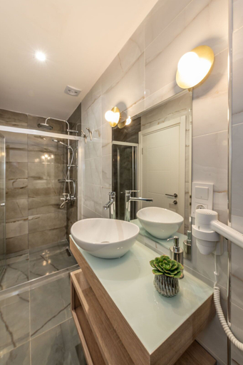 Bathroom 4, Nika Otel & Cafe, Fatih