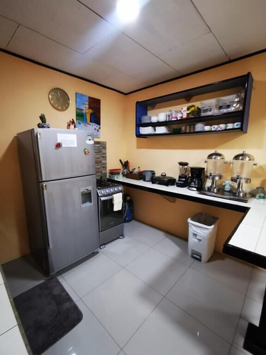 Others 3, Toucan Hostel, Alajuela