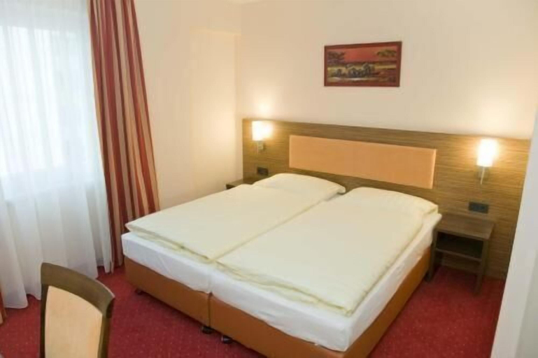 Bedroom 4, Grand Hotel Dream Frankfurt City, Frankfurt am Main