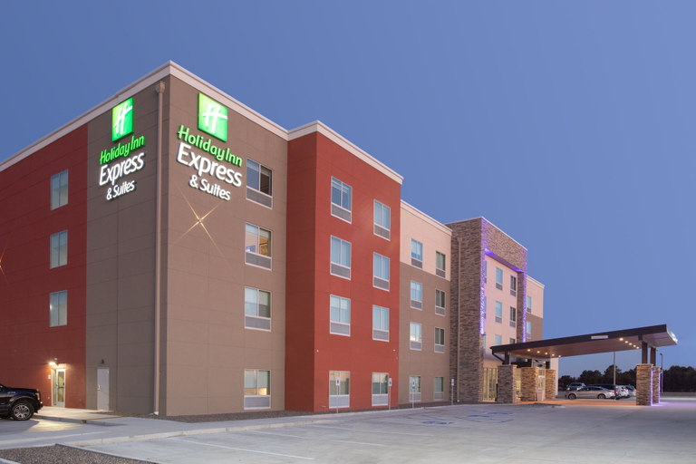 Exterior & Views 3, Holiday Inn Express & Suites GOODLAND I-70 by IHG, Sherman