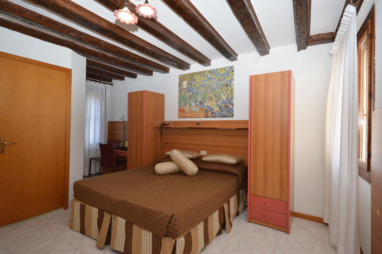 Bedroom 5, Albergo Marin, Venezia
