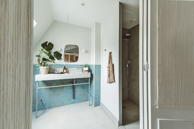 Bathroom 2, Hoy Paris - Home of YOGA, Paris