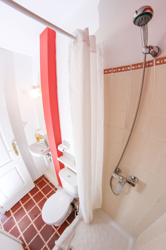 Bathroom 3, Villa Alicia Guest House, Málaga