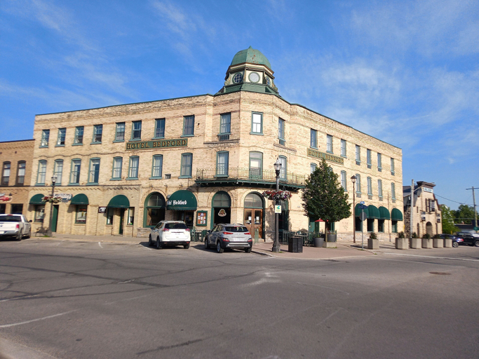 Exterior & Views 2, Hotel Bedford, Huron