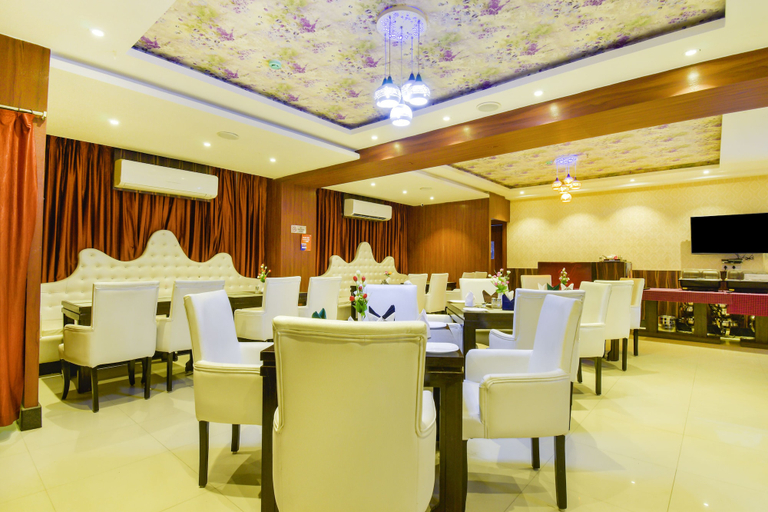 Food & Drinks 4, FabHotel Pentagon Next, Khordha
