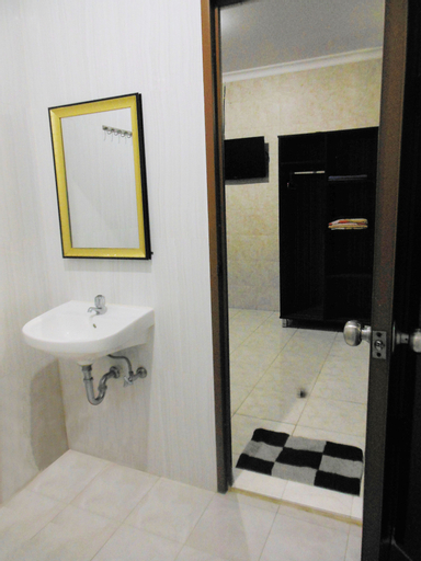 Bedroom 23