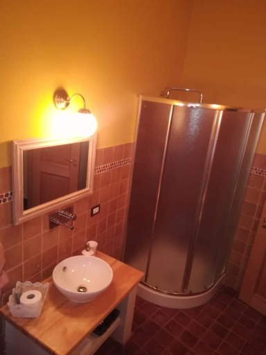Bathroom 5, Guest House Le Ginestre Dell'Etna, Catania