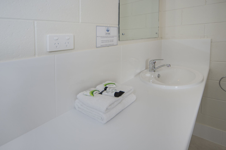 Bathroom 4, Victor Harbor City Inn, Victor Harbor