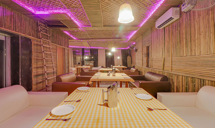 Food & Drinks 4, Treebo Royal Mirage, Bhupatwala, Dehradun