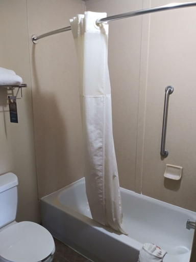 Bathroom 4, Baymont by Wyndham Wheeler, Wheeler