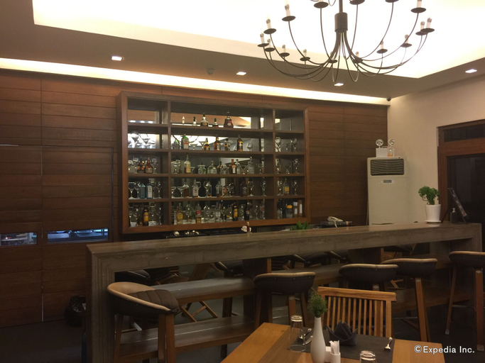 Food & Drinks 5, The Funny Lion, Coron