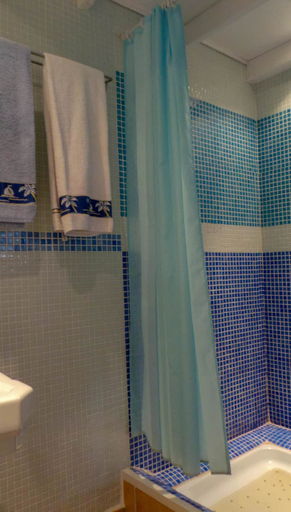 Bathroom 5, La Roqueta B&B, Girona
