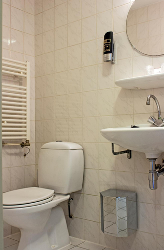 Bathroom 4, Hotel Prins Hendrik, Amsterdam