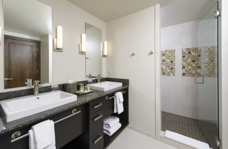 Bathroom 5, Tetherow Resort, Deschutes