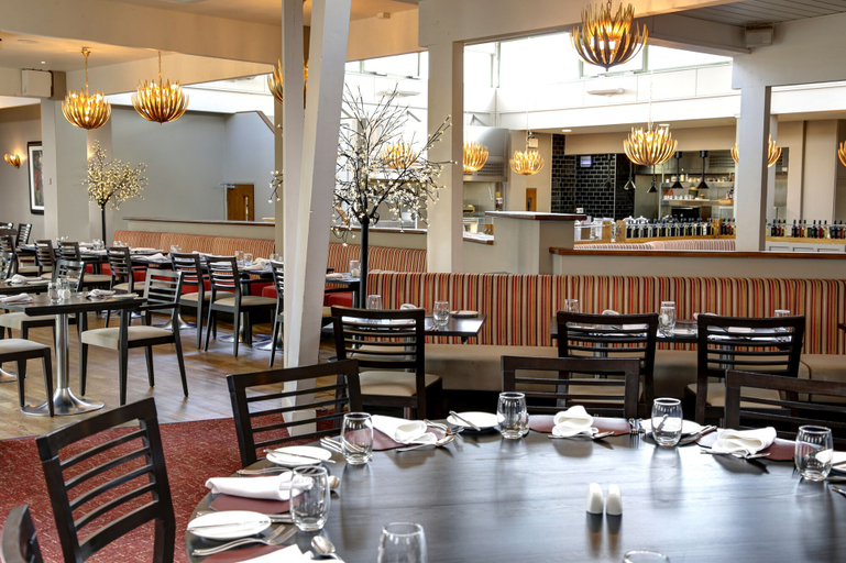 Food & Drinks 5, Blunsdon House Hotel, Swindon
