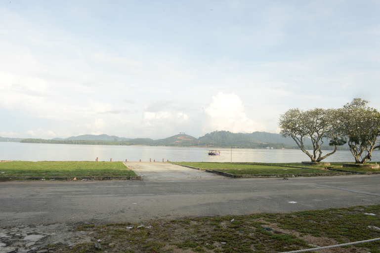 Others 5, Brezza Hotel, Manjung