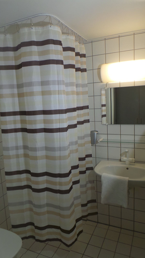 Bathroom 3, Birksø Hotels Tønderhus, Tønder