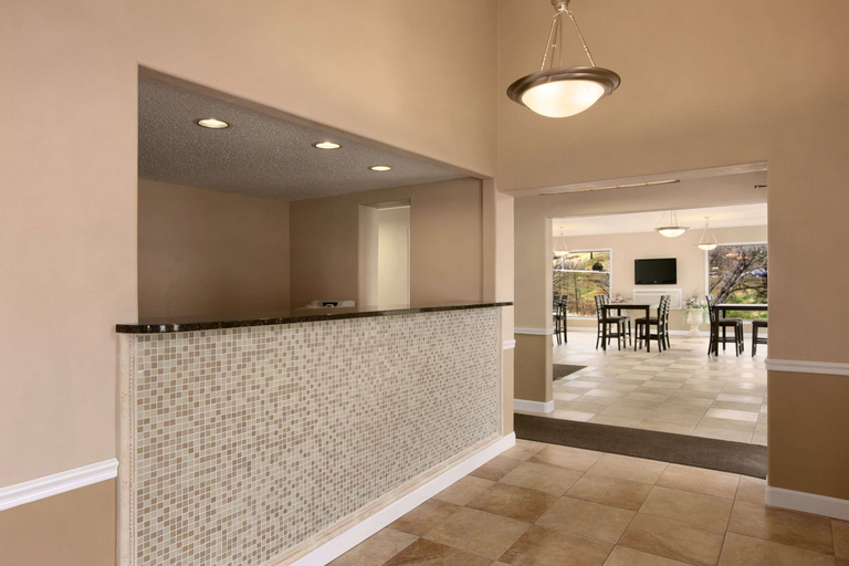 Public Area 3, The Suite Inn, Pennington