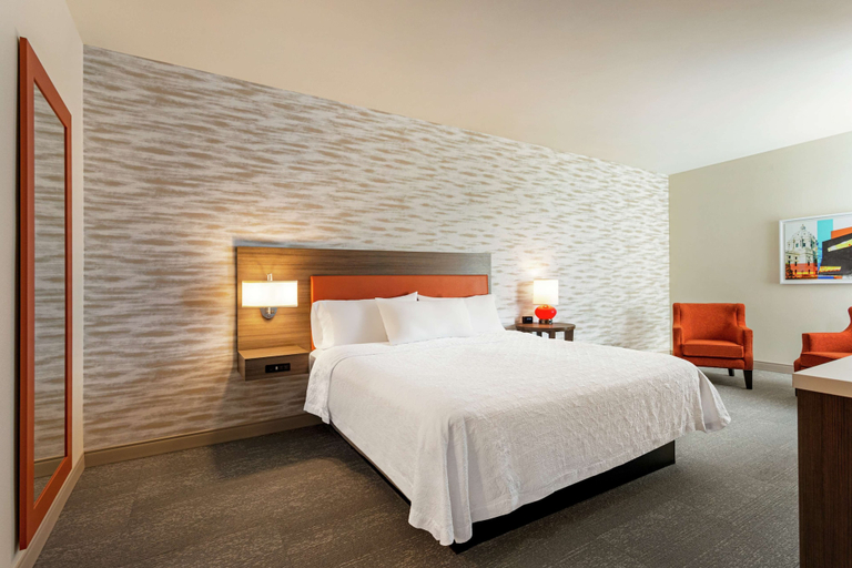 Bedroom 3, Home2 Suites By Hilton Minneapolis University Area, Hennepin