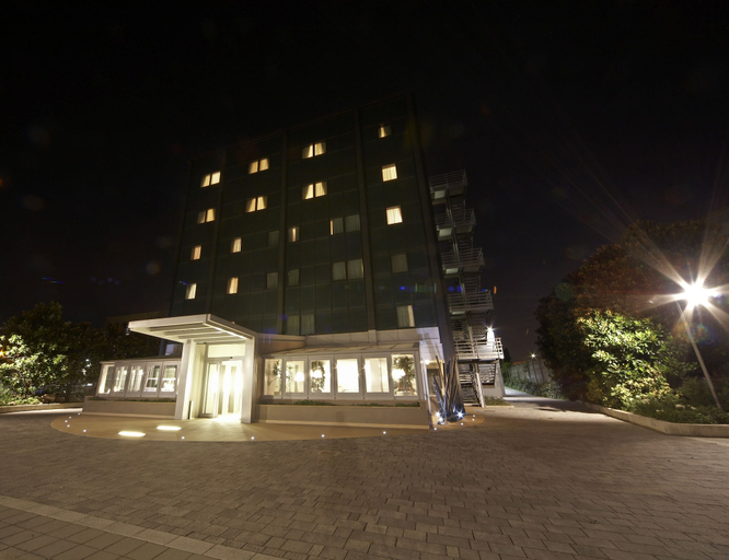 Exterior & Views 2, Hotel Montini, Milano