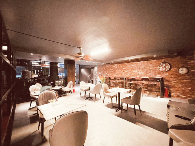 Food & Drinks 5, The H Hotel Phnom Penh, Phnom Penh