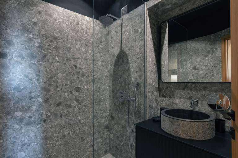 Bathroom 5, Chapter 02 Gallery Suites, Crete