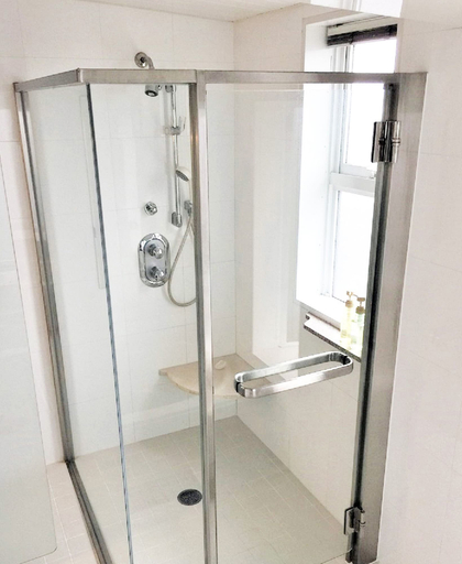 Bathroom 4, Woo House, Osaka