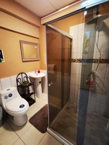 Bathroom 2, Toucan Hostel, Alajuela