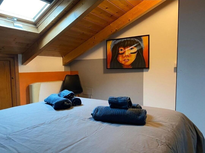 Room 4, Casa Van Nuf, Torino