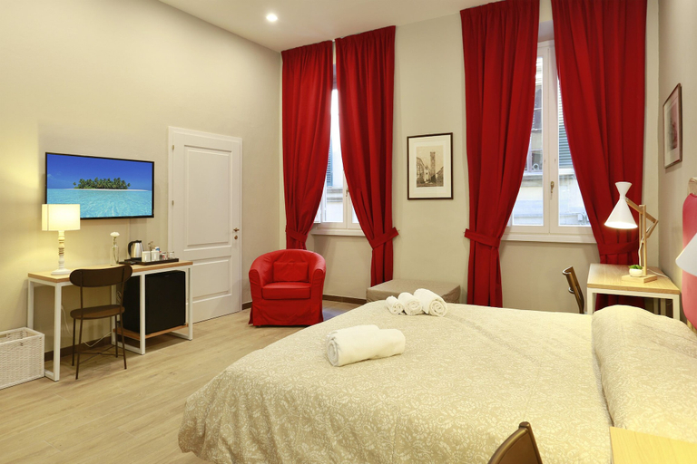 Bedroom 2, Tornabuoni Boutique, Florence