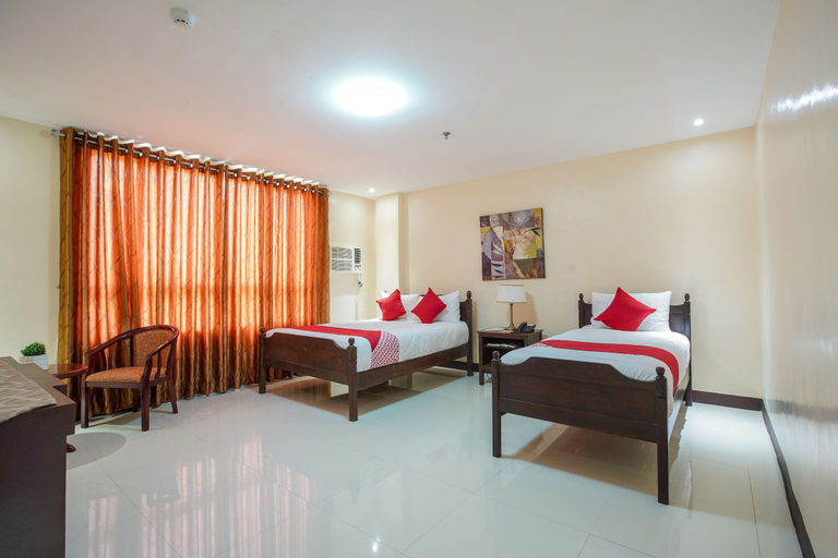 Bedroom 5, OYO 236 Hotel Edmundo, Pototan